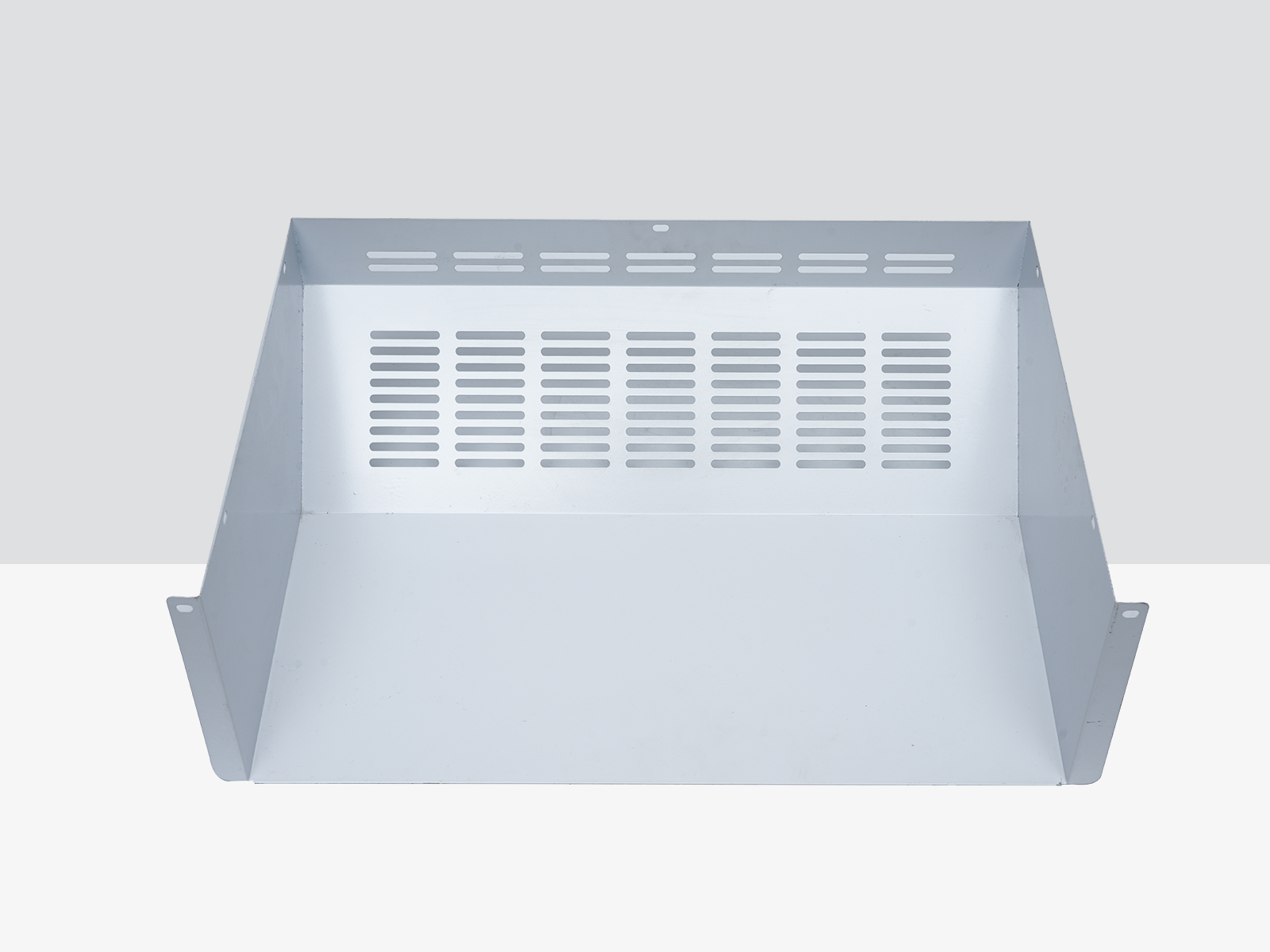 CNC 成型钣金外壳，带激光切割通风槽 - 鼎益精密金属制造